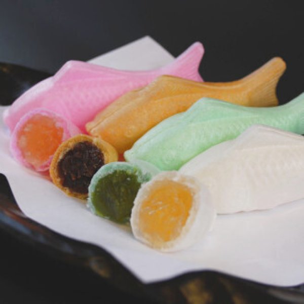 画像2: 錦鯉もなか　５個箱入り (2)